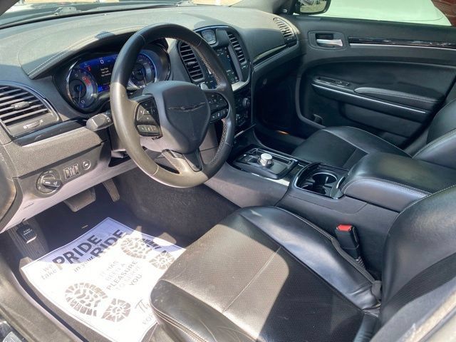 Used 2023 Chrysler 300 S w/ Comfort Group RWD image 8