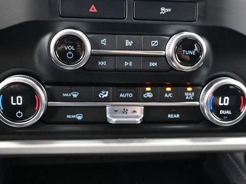 Certified 2023 Ford Expedition XL image 21