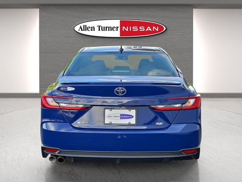 Used 2026 Toyota Camry SE FWD image 7