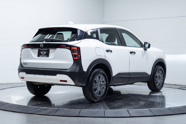 Used 2025 Nissan Kicks S FWD image 10