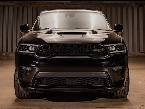 Used 2022 Dodge Durango SRT w/ Technology Group image 2
