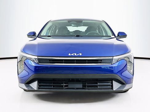 Used 2025 Kia K4 LXS image 2
