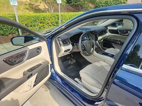 Used 2020 Lincoln Continental Reserve AWD/4WD image 5