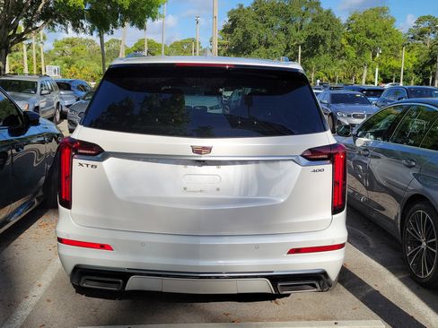 Used 2024 Cadillac XT6 Premium Luxury FWD image 6