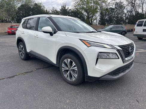 Used 2023 Nissan Rogue SV AWD/4WD image 24