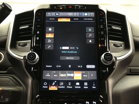Used 2025 RAM 3500 Laramie w/ Night Edition AWD/4WD image 33