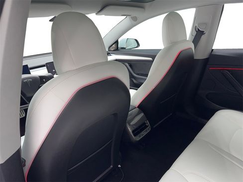 Used 2021 Tesla Model 3 Performance image 34