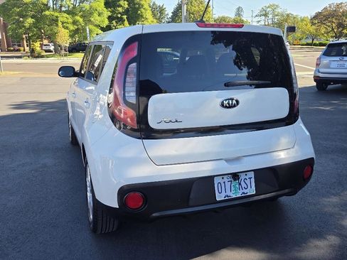 Used 2018 Kia Soul FWD image 10