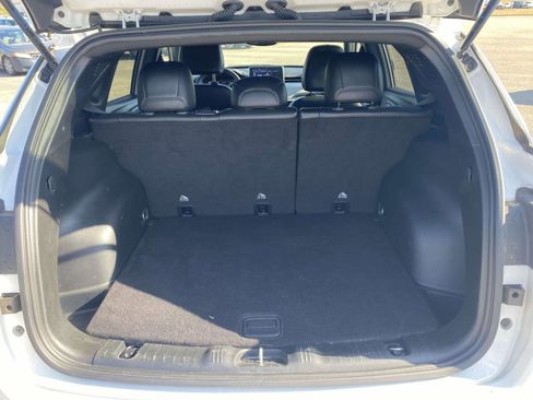 Used 2024 Jeep Compass Latitude image 10