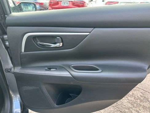 Used 2018 Nissan Altima 2.5 SR w/ SR Special Edition image 16