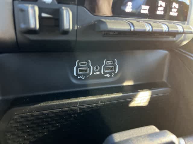 Used 2022 RAM 1500 Laramie w/ Sport Appearance Package AWD/4WD image 27