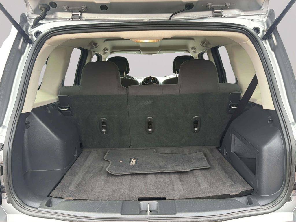 Used 2016 Jeep Patriot Sport w/ Power Value Group AWD/4WD image 22