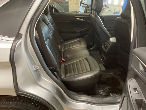 Used 2022 Ford Edge SEL w/ Convenience Package image 7