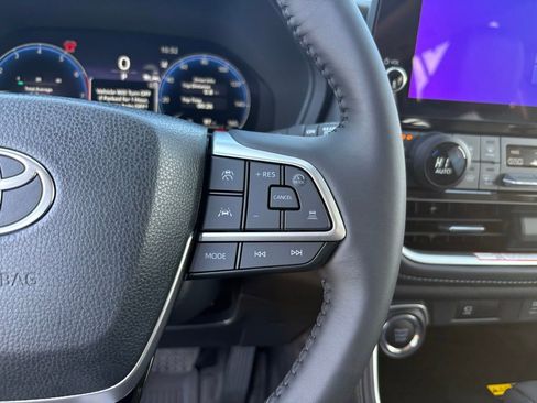 Used 2026 Toyota Grand Highlander Limited image 21