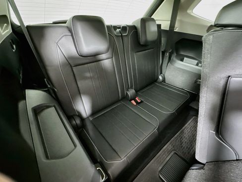 Used 2022 Volkswagen Tiguan SE FWD image 31