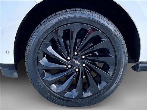 Used 2020 Lincoln Navigator Reserve w/ Equipment Group 208A Reserve image 10