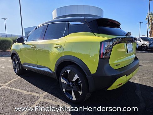 New 2025 Nissan Kicks SR w/ SR Premium Package image 3