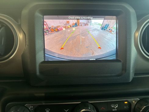 Used 2023 Jeep Wrangler Unlimited Sport AWD/4WD image 35