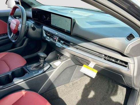 New 2025 Kia K4 GT-Line image 30