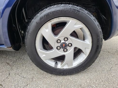 Used 2004 Pontiac Vibe w/ Moon And Tunes Value Package image 30