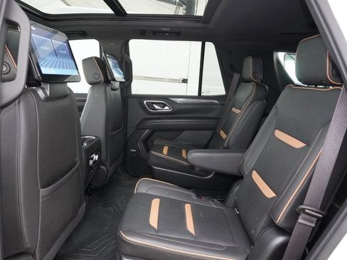 Used 2022 GMC Yukon AT4 w/ Technology Package AWD/4WD image 11