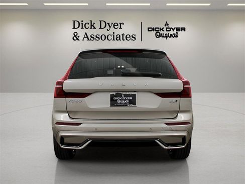 New 2026 Volvo XC60 B5 Core w/ Protection Package Premier image 3