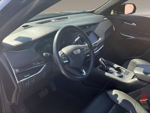 Certified 2023 Cadillac XT4 Luxury w/ Cold Weather Package FWD image 13