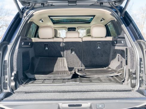 Certified 2023 Land Rover Range Rover SE image 37