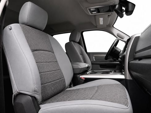 Used 2018 RAM 1500 SLT AWD/4WD image 18