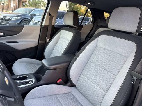 Used 2022 Chevrolet Equinox LS w/ LS Convenience Package image 16