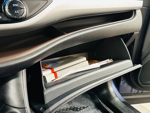 Used 2018 Toyota Highlander XLE w/ Carpet Mat Package (TMS) image 21