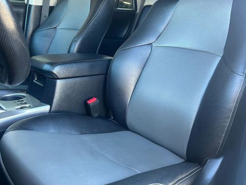 Used 2014 Toyota 4Runner SR5 Premium image 13