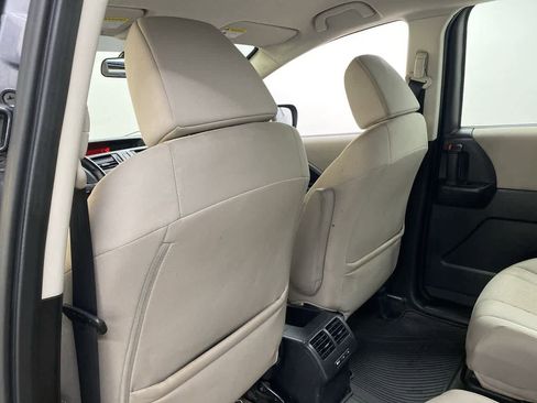 Used 2014 MAZDA MAZDA5 Touring image 16