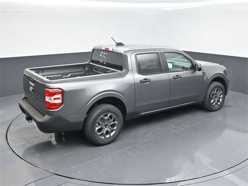 New 2025 Ford Maverick XLT w/ XLT Luxury Package image 39