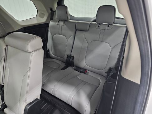 Certified 2024 Honda Pilot Elite image 4