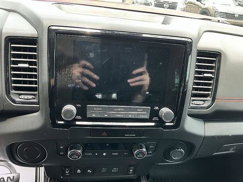 Used 2022 Nissan Frontier Pro-X RWD image 15
