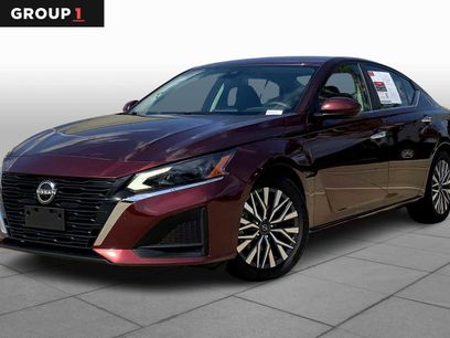 Used 2023 Nissan Altima 2.5 SV