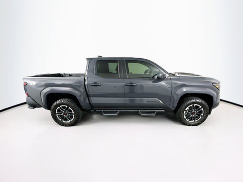 Used 2025 Toyota Tacoma TRD Sport image 10