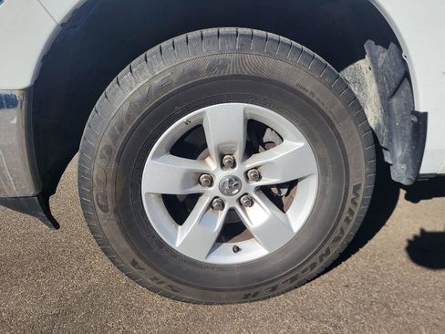 Used 2024 RAM 1500 Classic SLT image 15