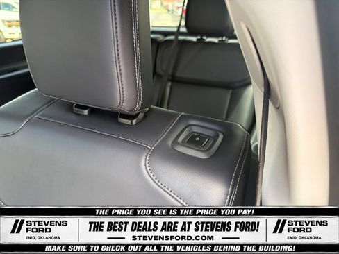 Used 2025 Ford Expedition Max Platinum AWD/4WD image 34