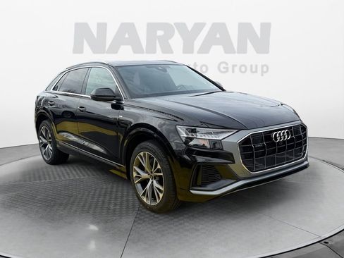 Used 2023 Audi Q8 Premium Plus w/ Premium Plus Package image 2
