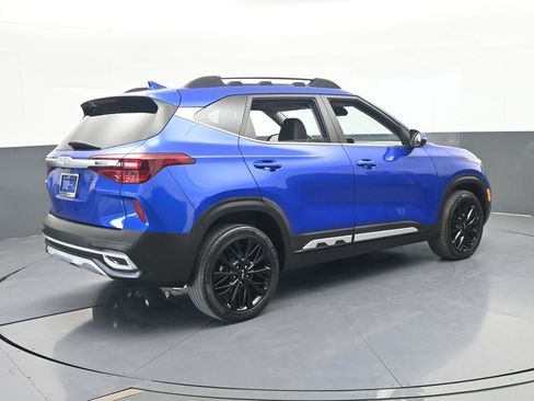 Used 2022 Kia Seltos Nightfall Edition image 6