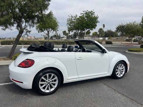 Used 2017 Volkswagen Beetle 1.8T SE FWD image 37