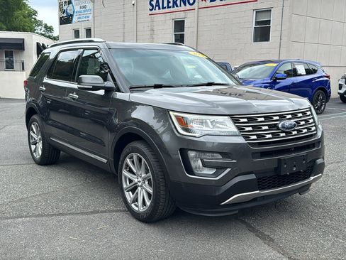 Used 2017 Ford Explorer Limited AWD/4WD image 3