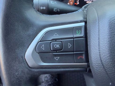 Used 2022 Jeep Compass Latitude w/ Sun and Sound Group AWD/4WD image 9