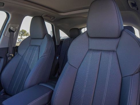 New 2025 Audi Q5 Prestige image 9