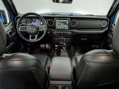 Used 2021 Jeep Wrangler Unlimited Sahara w/ Cold Weather Group image 16