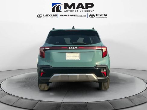 Used 2024 Kia Seltos EX image 5