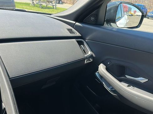 Used 2024 Jaguar E-PACE R-Dynamic SE image 18