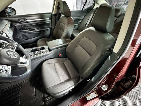 Used 2023 Nissan Altima 2.5 SV AWD/4WD image 16